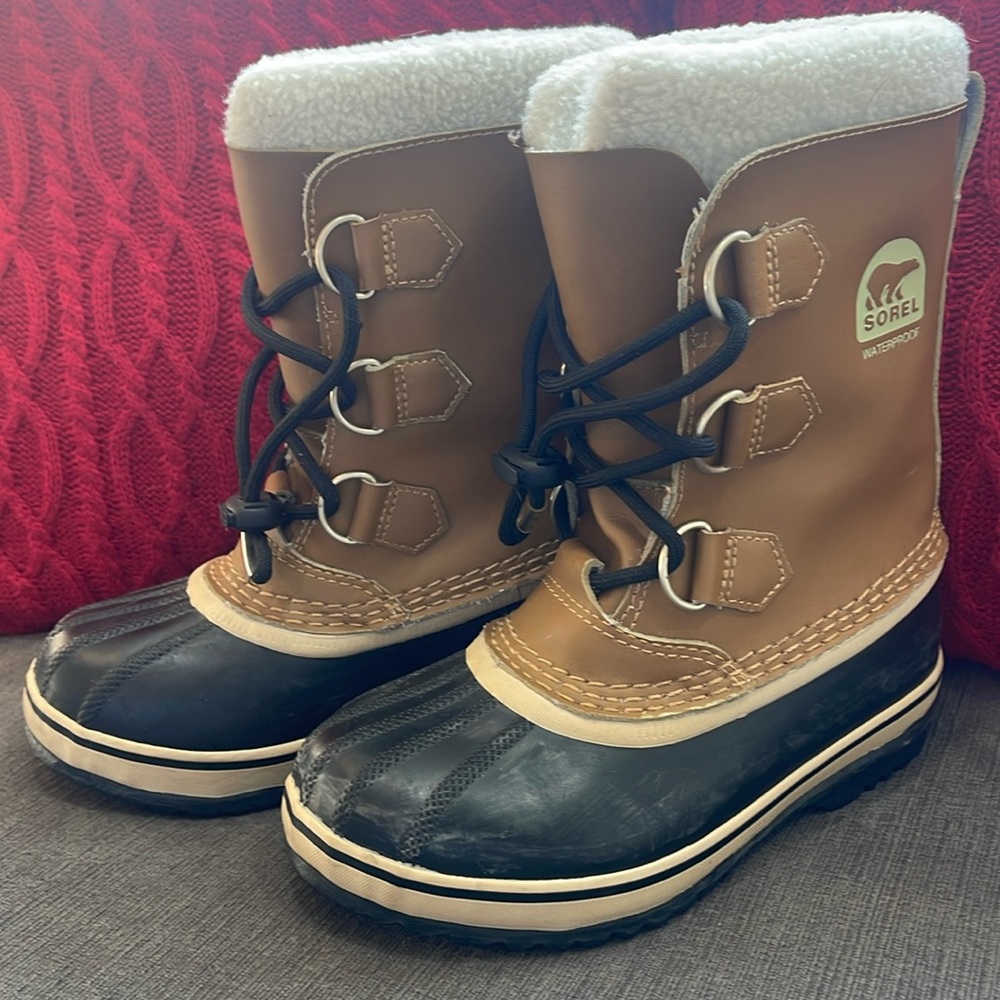 EUC Sorel winter boots size kids 1
